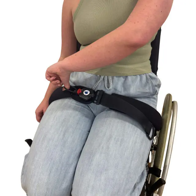 solac uno hip belt. release close-up
